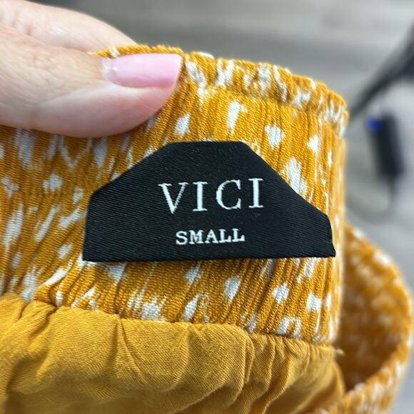 Vici Yellow Pull On Ruffled Mini Skirt Fully Lined Size Small - Picture 5 of 7